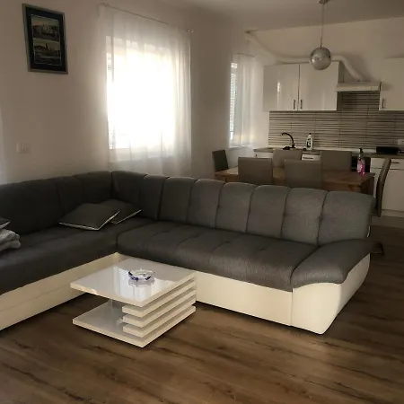 Apartmaji Meduza 2 Apartment Izola Exterior photo