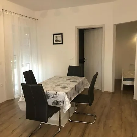 Apartmaji Meduza 2 Apartment Izola Exterior photo