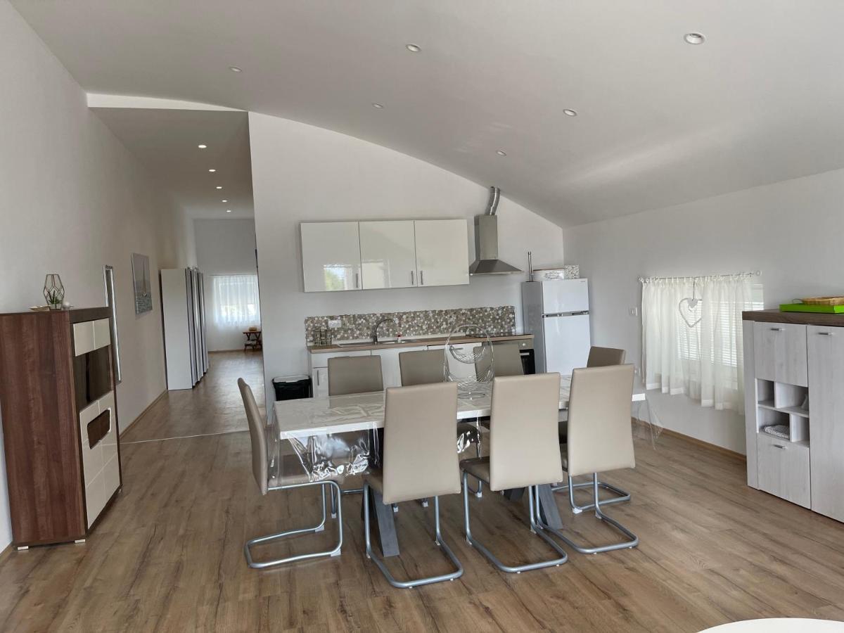 Apartmaji Meduza 2